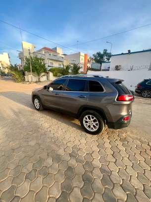 Jeep Cherokee Année 2017 image 8