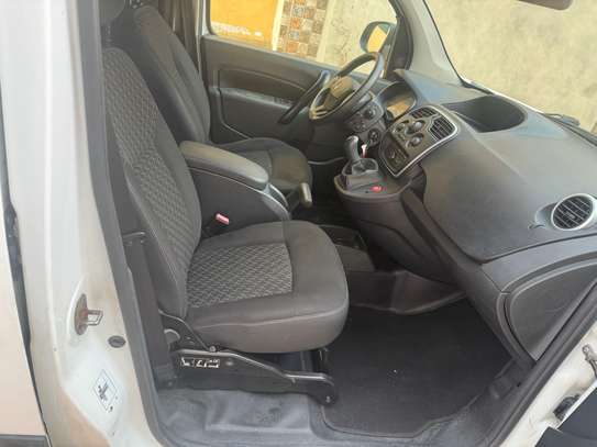 Renault image 9
