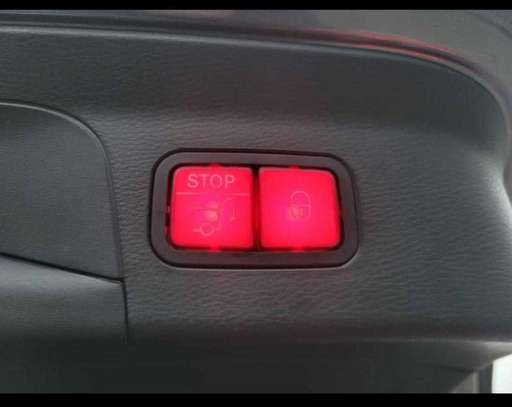 Mercedes Benz  GLC 300 2020 image 11