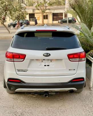 Kia Sorento 2017 image 2