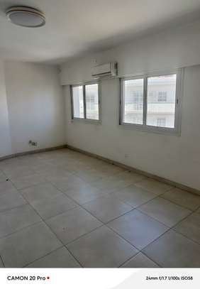 Appartement à louer  à Dakar Plateau image 9
