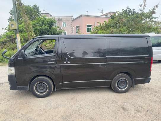Toyota Hiace 14-16 image 4