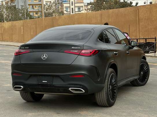 Automobile image 5