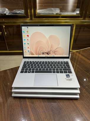 HP ELITEBOOK 830 G10 image 5