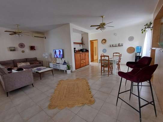 SOTRAC MERMOZ - F4 meublé image 1