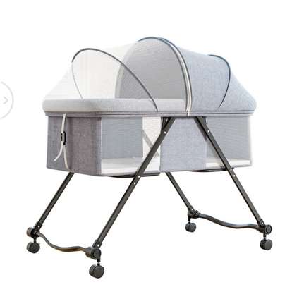 Berceau pliable avec matelas image 2