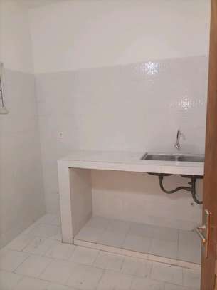 Mermoz appartement neuf de type F3 à louer image 4
