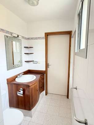 VILLA À VENDRE À NGOR – AVEC TITRE FONCIER ! image 7