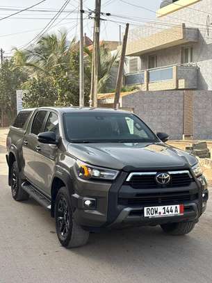 TOYOTA HILUX 2022 image 5