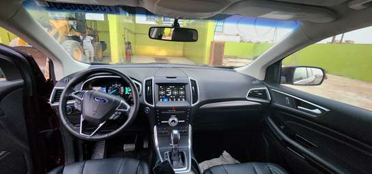 Ford Edge Titanium image 4