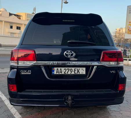 TOYOTA LAND CRUISER V6 2021 image 6
