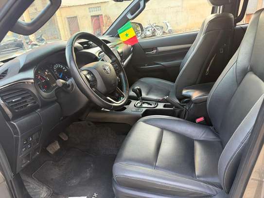 Toyota Hilux Anne 2022  full options image 13