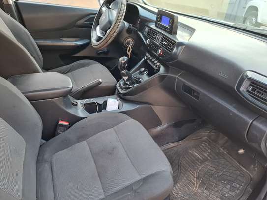 Peugeot Landtrek 2022 image 3