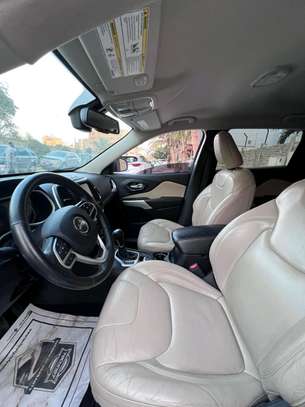 Jeep image 9