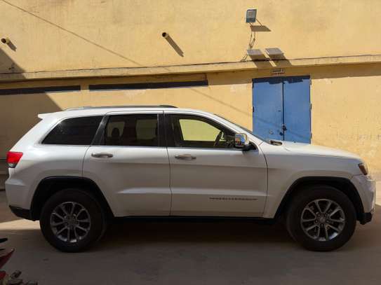 Jeep Grand Cherokee image 3