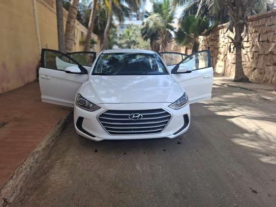 HYUNDAI ÉLANTRA 2017 image 1