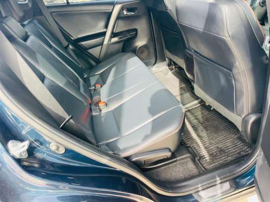 TOYOTA RAV 4 2018 image 8
