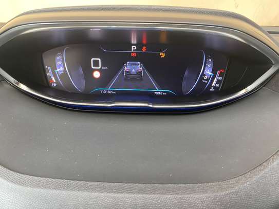 Peugeot 3008 2019 image 6