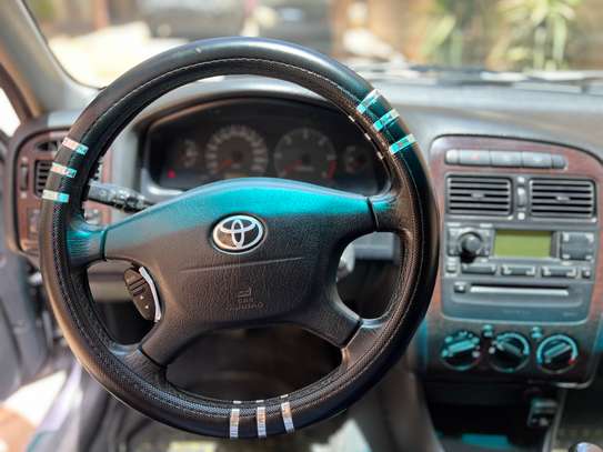 Toyota Avensis D4-D image 5