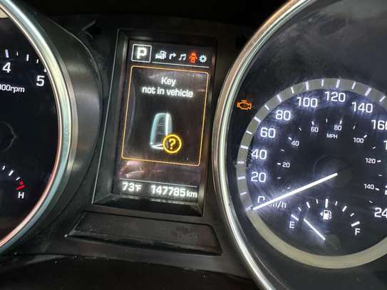 Hyundai santafe 2018 image 6