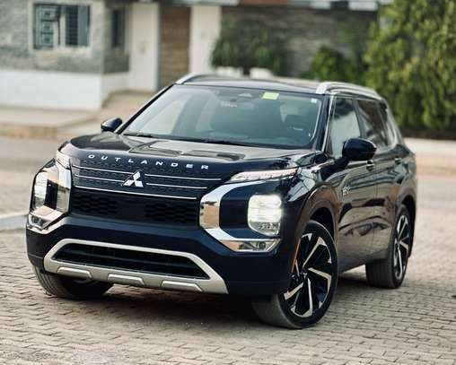 2023 Mitsubishi Outlander Hybrid Plug-in GT Electric image 6
