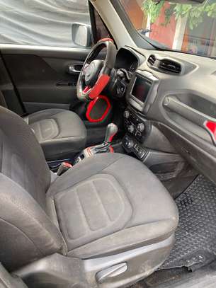 Jeep Renegade 2019 4x4 image 6