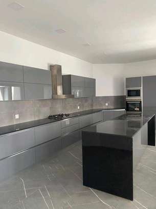 Superbe penthouse au POINT E image 10