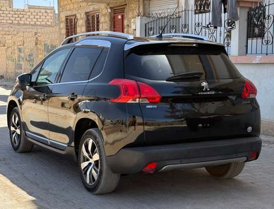 Peugeaut 2008 diesel manuel année 2016 image 6