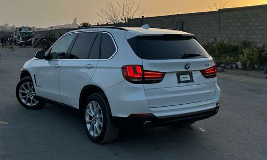 BMW X5 image 2