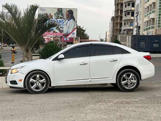 Chevrolet Cruz image 10