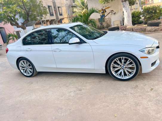 BMW 328i XDRIVE image 1