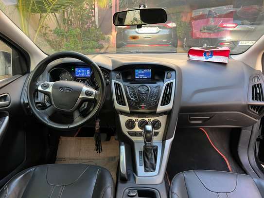 FORD FOCUS image 9