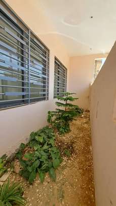 APPARTEMENT F4 A LOUER A NGOR-ALMADIES image 15