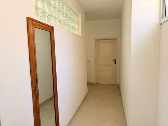 Appartement f4 meublé à louer à Ngor Almadies image 2