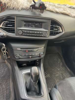 Peugeot 308 image 4