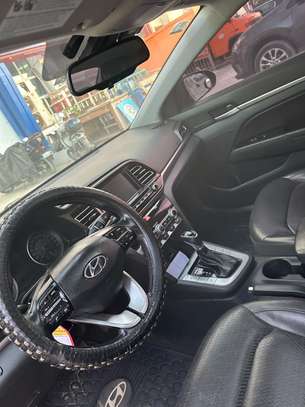 Hyundai elantra image 8