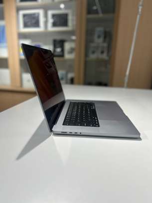 MacBook Pro 2023 16 Pouces - M2 Pro | 16GB RAM | 512 image 6