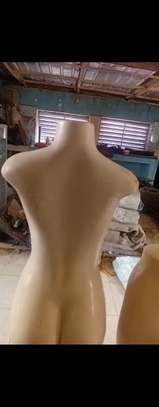 Buste mannequin blanc cassé taille adulte polyvalent image 4