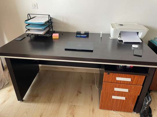 Bureau à vendre avec chaise image 3