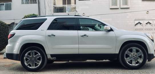LOCATION  GMC ACADIA  07 PLACES TOIT OUVRANT image 4