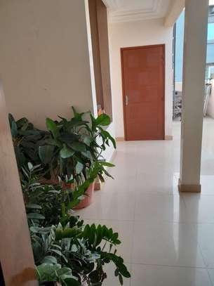 Duplex de 04 chambres + 02 salons à Sacré Coeur 3 image 10