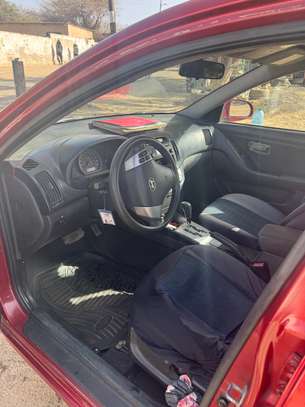 Hyundai Elantra 2012 image 2