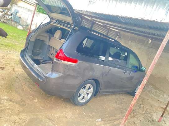 TOYOTA SIENNE 2013 image 6