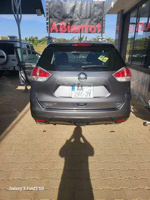 NISSAN ROGUE image 2