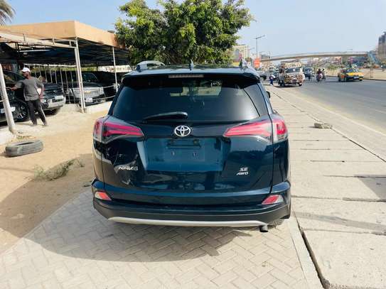 TOYOTA RAV 4 2018 image 6