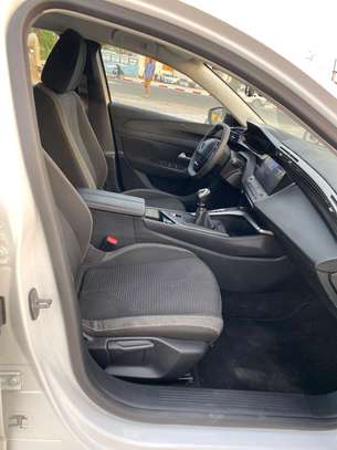 Peugeot 308 GT image 6