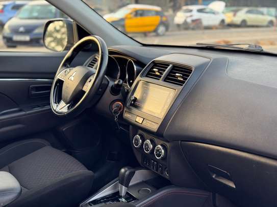 Mitsubishi Outlander / RVR 2019 essence 2.0L image 8