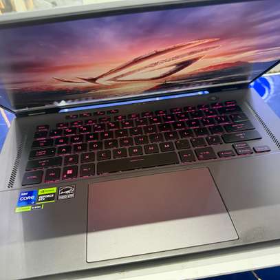 ASUS ROG ZEPHYRUS G16 RTX 4060 CORE i7 13th Gen image 6