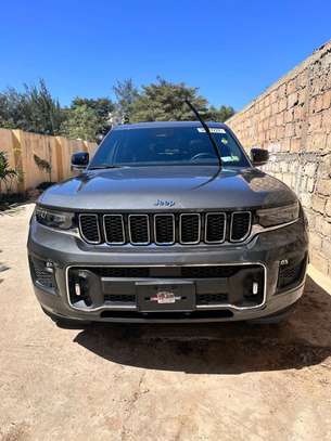 Jeep Grand Cherokee Overland 4x4 image 2
