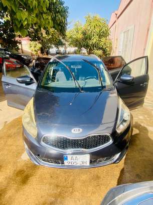 Kia Rondo image 5